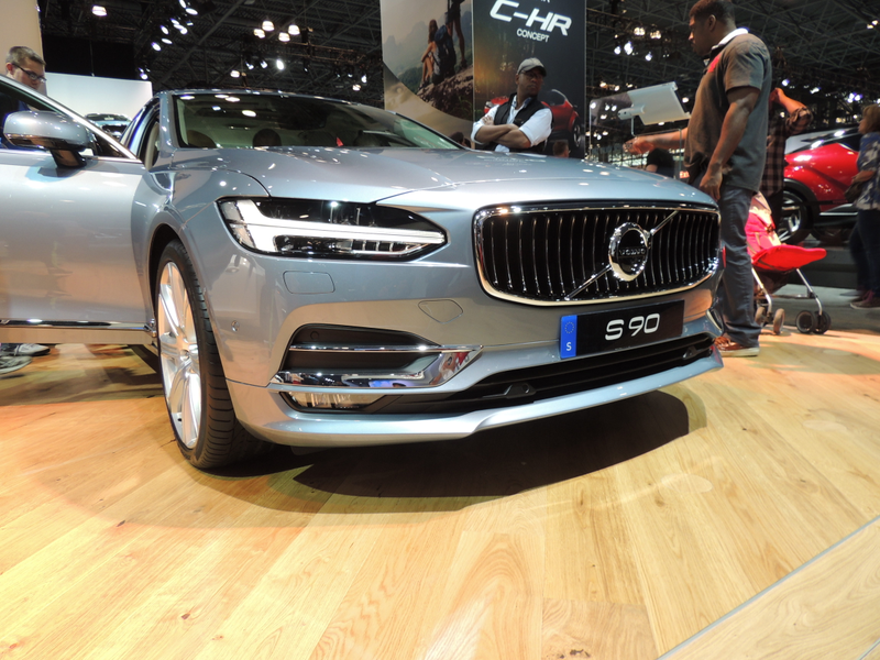 Illustration for article titled NYIAS 2016 PHOTODUMP (part 3, the euros minus BMW, Alfa and Audi)